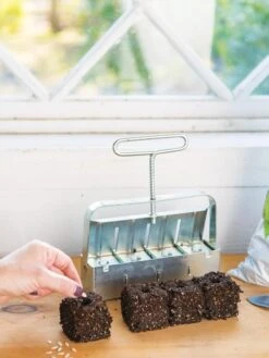Soil Blocker, 4 Cell -Garden Shop 8599790 18641 tif